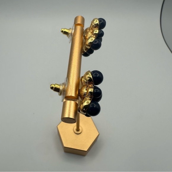 Vintage Monet Navy Blue and Gold Cluster Earrings with Glossy Finish - Picture 9 of 15